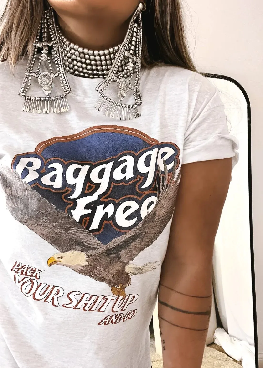 BAGGAGE FREE SIDE SLIT TEE