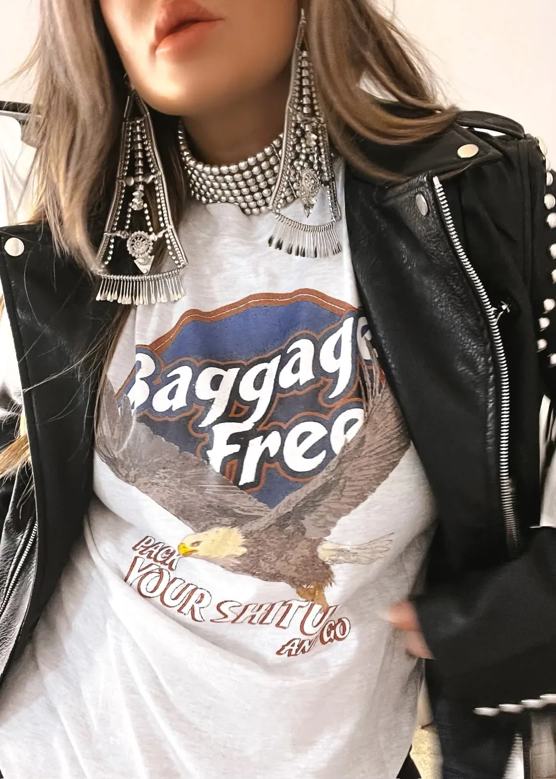 BAGGAGE FREE SIDE SLIT TEE