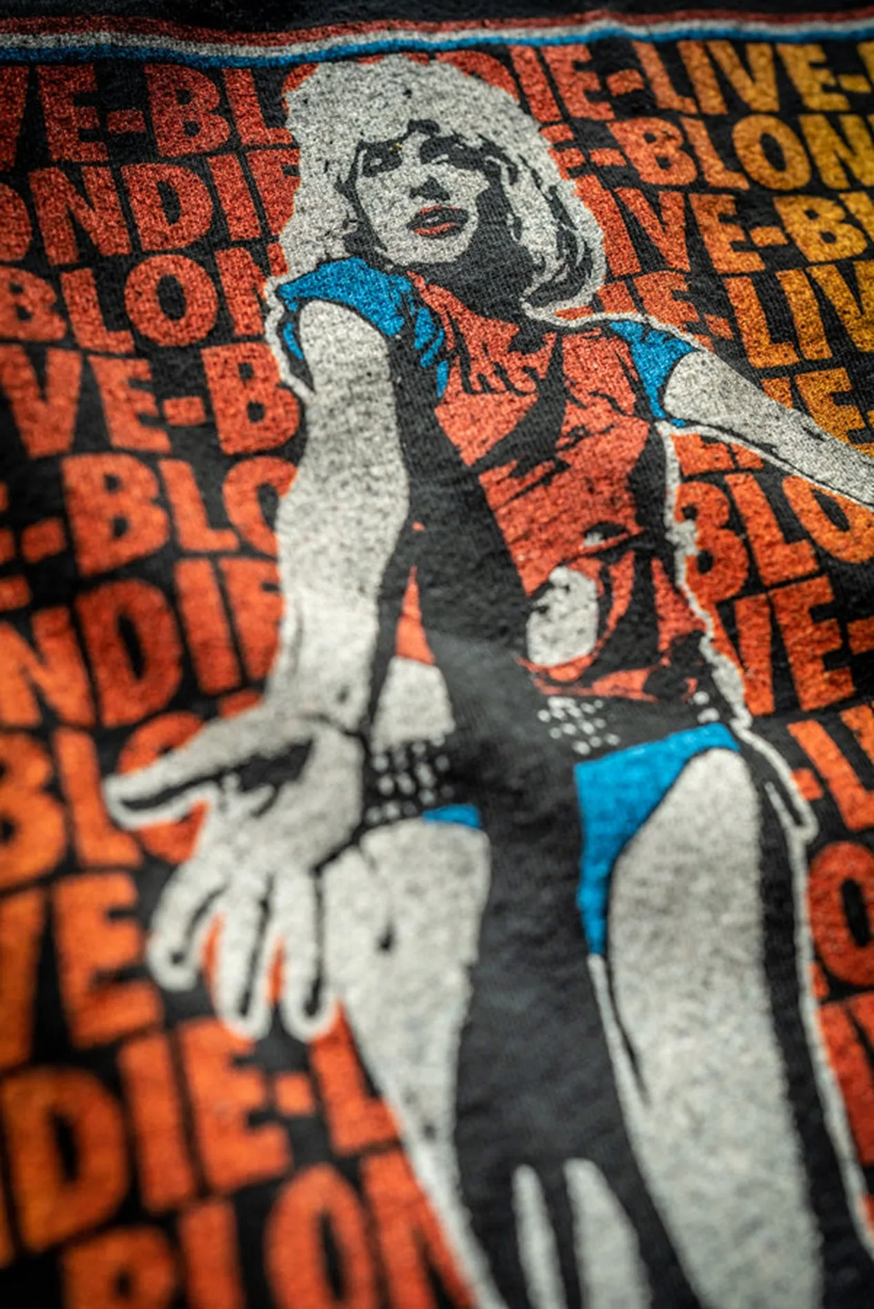 Blondie In The Flesh Tee Coal Pigment