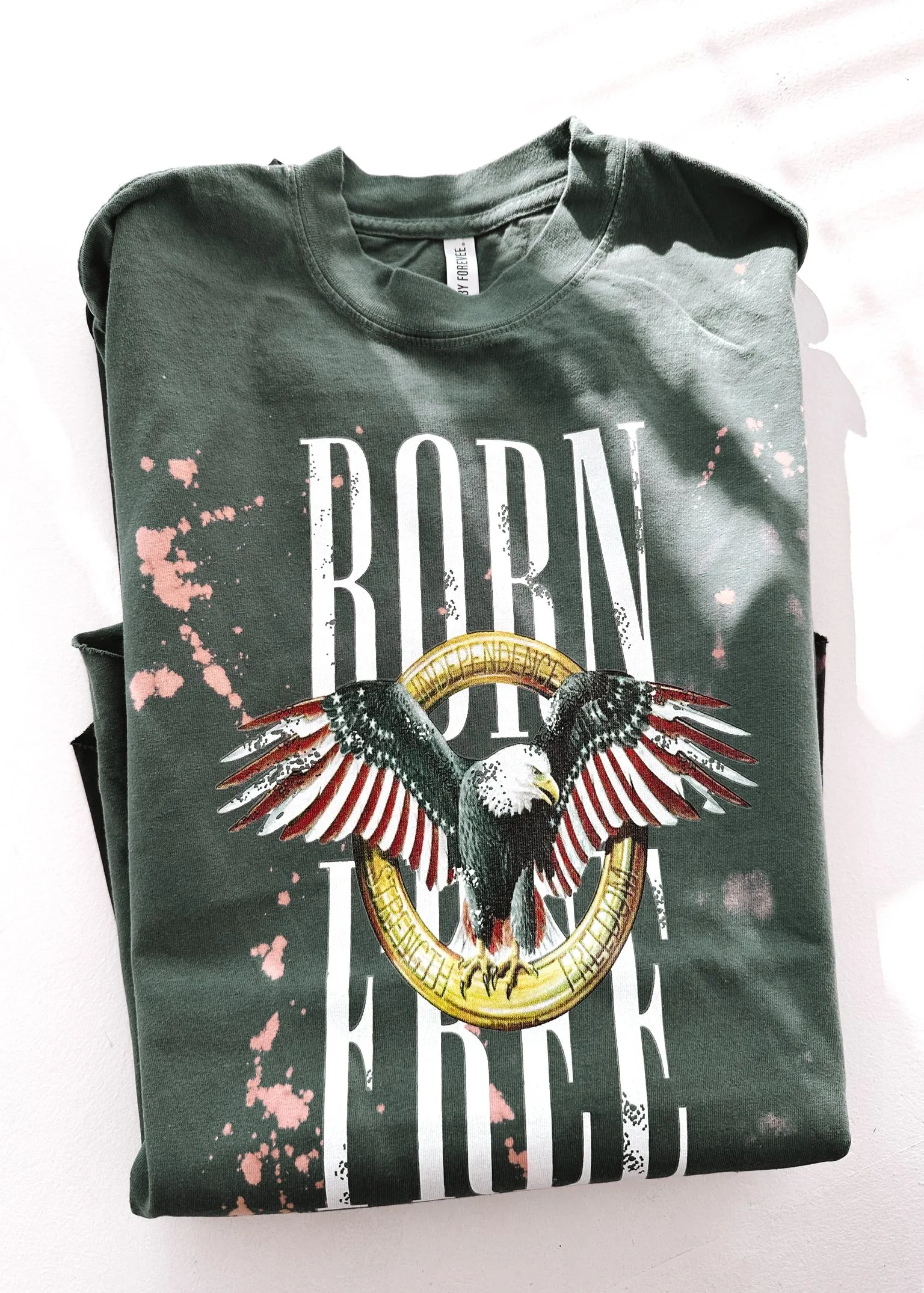 BORN FREE EAGLE BLEACHED OUT SIDE SLIT TEE