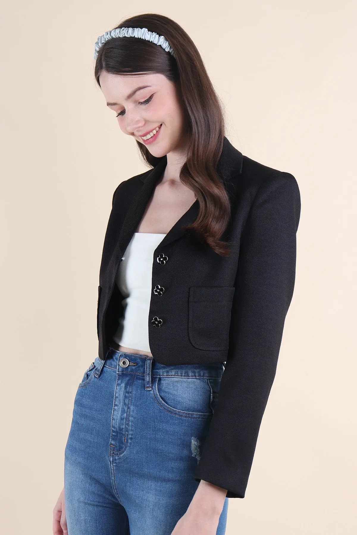 CARINNE CROPPED BLAZER IN BLACK