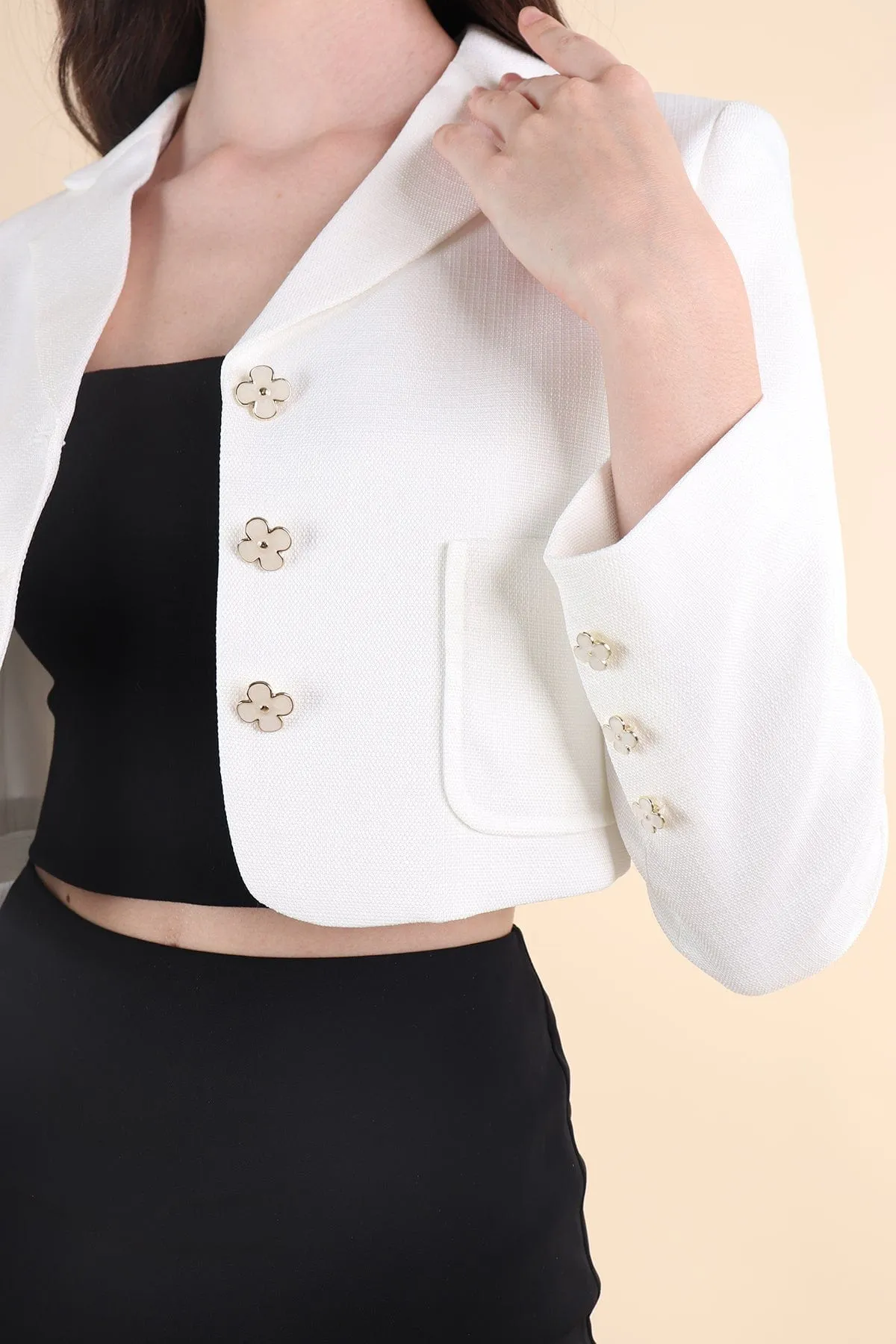 CARINNE CROPPED BLAZER IN WHITE