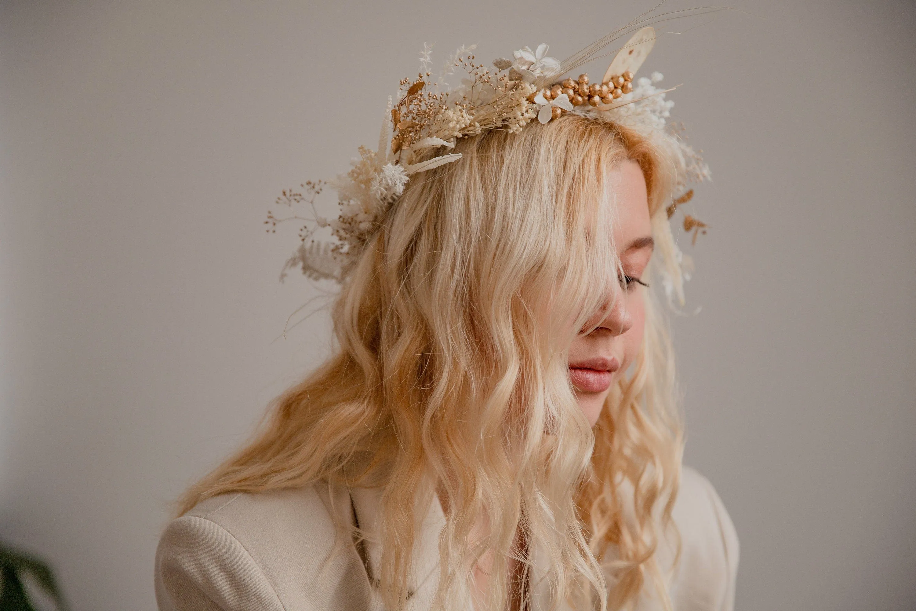 Golden Berries and Preserved Lunaria Crown/ Pampas Grass Dried Grasses Crown / Dried Flower Crown / Boho Bridal Crown