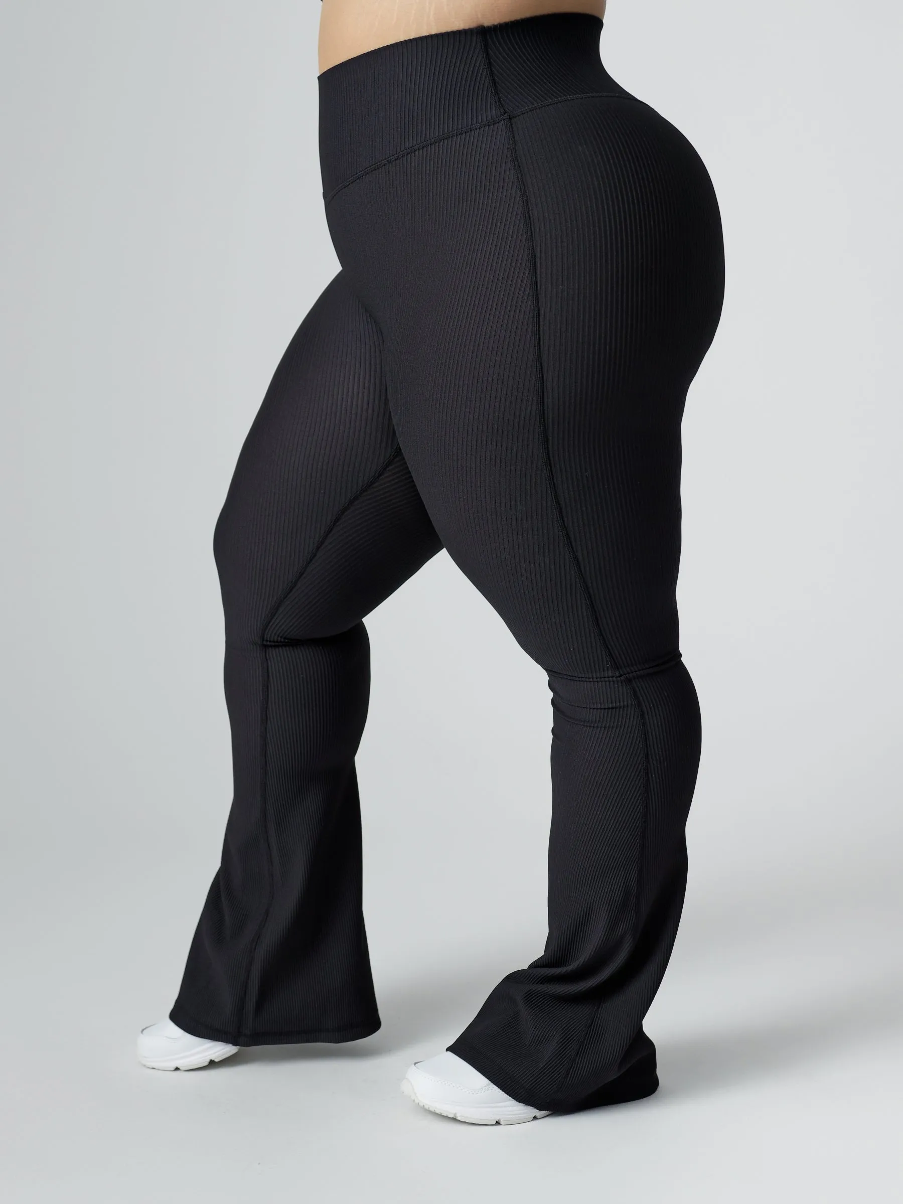 Material Girl Ribbed Flare Legging - Onyx Black